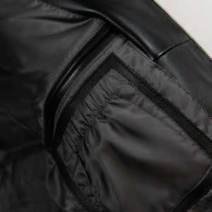 جاكيت بومبر رجالي من الجلد الطبيعي بألوان متباينة، تصميم مخصص بأسلوب الهيب هوب، إغلاق بسحاب، جاكيت فارسيتي من جلد الحملان المبطن - Product Image 6