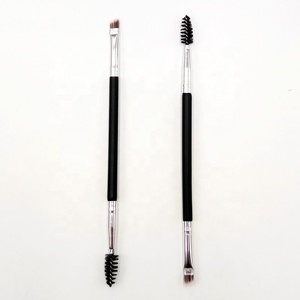 Cepillo de cejas doble con punta angular y cepillo tipo spoolie - Product Image 1