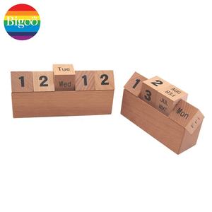 Деревянный Настольный календарь из натурального дерева - Product Image 2