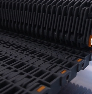 Modüler örgü zinciri sprey sterilizasyon hattı bira içecek ve maden suyu sterilizasyon makinesi için 3110 plastik konveyör bant - Product Image 1