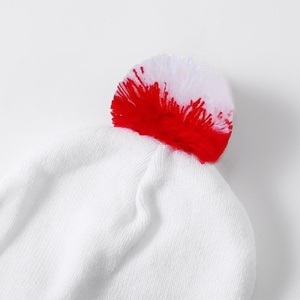 Décorations de Noël en stock prêt Bonnet tricoté rouge et blanc avec pompon et lunettes pour Halloween et Noël - Product Image 4