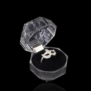 Boîte de rangement pour bagues en acrylique transparente portable en cristal bon marché, boîte de présentation de bijoux de mariage, boîte organisateur de bagues - Product Image 4
