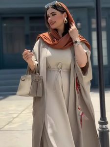 Traje de Dos Piezas para Mujer, Estilo Elegante y Moderno, con Estampado Floral, para Musulmanas, Modest Burqa Abaya Robe <span class=keywords><strong>Cabaya</strong></span>, Precio al por Mayor - Product Image 2