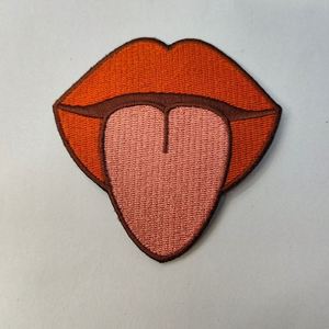 China Factory Custom Round Shape Embroidered Patch School Logo Skull <b>Embroidery</b> Patch - Product Image 3