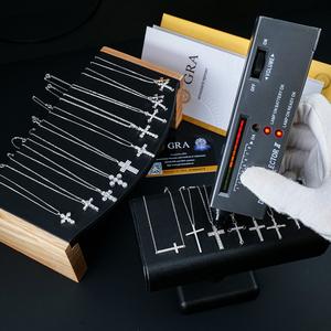 Collar de Moissanita Chapado en Oro Blanco de 14K con Colgante de Cruz de Jesús de Jerusalén Totalmente Engastado en Diamantes, Joyería Unisex para Hombre, Venta al por Mayor - Product Image 1