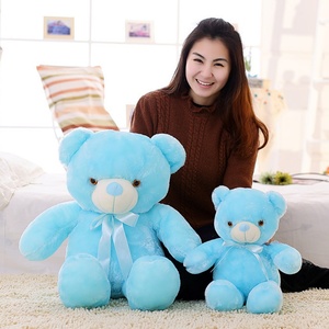 Ours en peluche lumineux style cravate avec lumière LED intégrée et fonction de scintillement, petit cadeau de festival - Product Image 6