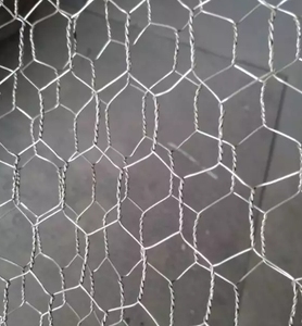 Hot Dipped Galvanized Hexagonal <b>Mesh</b> Iron <b>Wire</b> Net For Slope Stabilization Construction Works - Product Image 3