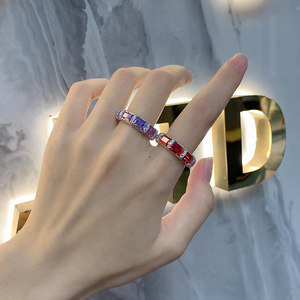 MuShan Jewelry Factory Nouvelle bague doublée d'émeraude S925 Bague en argent pur Conception de niche pour femme Bijoux en diamant à haute teneur en carbone - Product Image 6