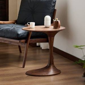 Tavolino Alto JP in Legno di Frassino Massiccio, Stile Minimalista Italiano Moderno, Lusso Leggero, Design Creativo a Clessidra Cesar - Product Image 2