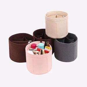 Hot Selling Round Shape Handbag Tote Bucket Bag Organizer Felt Purse Organizer <strong>Insert</strong> With Zipper - Product Image 6