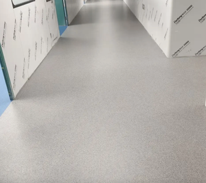 Pintura Epóxica Autonivelante para Pisos con Arena de Color y Absorción de Impactos, con Microgránulos Antideslizantes, Resina Epóxica Segura para Personas Mayores - Product Image 6