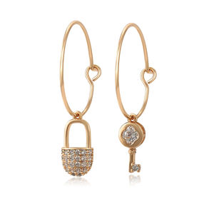 Xuping-pendientes de gota chapados en oro de 18k para mujer, aretes en forma de llavero, 99311 - Product Image 1