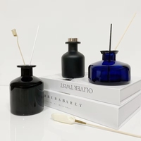 Diffuseur d'aromathérapie en verre noir de luxe personnalisé en gros, flacon vide pour diffuseur à roseaux avec bouchon