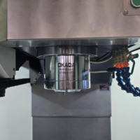 Centre d'usinage vertical CNC automatique VMC1160 avec système de commande Syntec/KND, BT40, 24 outils, haute précision, usage intensif