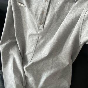 Sudadera Holgada con Cuello Camisero Pintado a Mano de Dos Piezas Falsas, con Costuras Decorativas, para Hombre, Primavera-Otoño, Estilo Moderno - Product Image 3