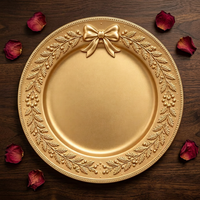 Assiette de présentation dorée classique Woju de 13 pouces, en plastique électroplaqué, avec bordure à nœud de Noël, pour la décoration de table de banquet