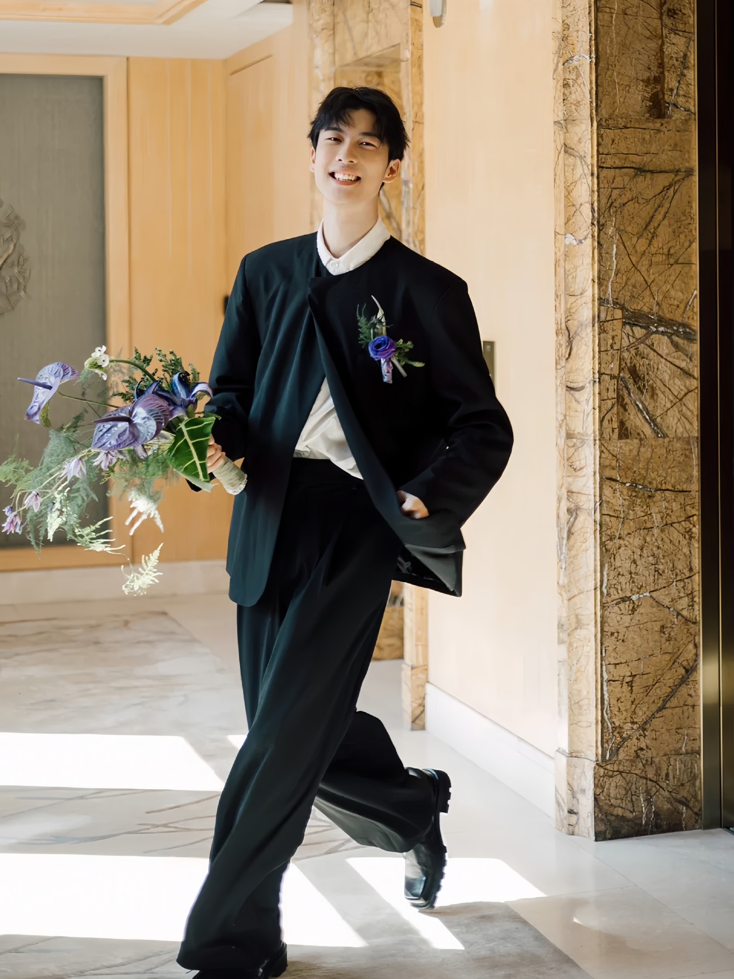 Costume trois pièces noir veste + pantalon + chemise