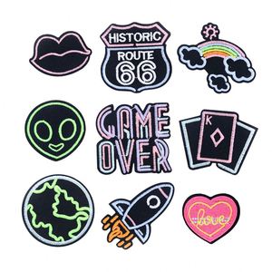 Nouveau design Patch brodé thermocollant amusant pour vêtements, motifs extraterrestre, Game Over, cœur, arc-en-ciel, lèvres, Terre - Product Image 4