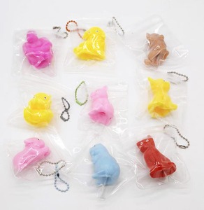 ของเล่นบีบสัตว์น่ารักขนาดเล็ก ของเล่นบีบคลายเครียด ของเล่นเสริมพัฒนาการแบบนุ่มนิ่ม ของเล่นสัมผัสแบบน่ารักสำหรับเด็กและผู้ใหญ่ ของชำร่วยงานปาร์ตี้ - Product Image 1