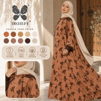 Abaya florale style Dubaï pour femme, robe longue musulmane couleur caramel avec tissu fluide, manches amples et look élégant de boutique.
