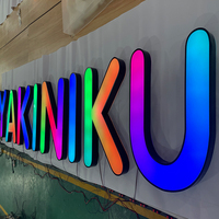 Enseigne de magasin en lettres 3D RGB personnalisées pour l'extérieur, adaptée à la publicité et à la promotion de la marque du magasin
