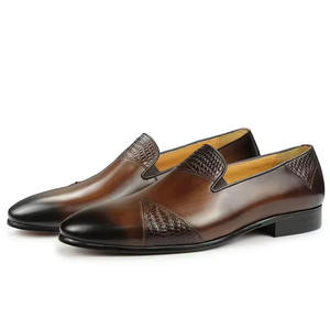 Chaussures Oxford pour hommes en cuir véritable, fabriquées à la main, de style italien, neuves et luxueuses, pour les occasions formelles et professionnelles - Product Image 1