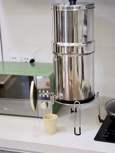 पोर्टेबल आउटडोर कैंपिंग पानी फिल्टर 304 स्टेनलेस स्टील गुरुत्वाकर्षण पानी प्यूरीफायर फिल्टर - Product Image 6