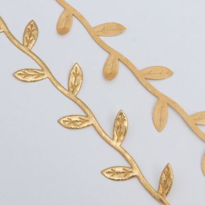 Ruban polyester gaufré à ultrasons simple face or et argent, idéal pour décorations de sapin de Noël et accessoires de boîtes cadeaux - Meilleure vente - Product Image 3