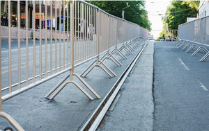 1.1*2.5m di barricata di folla in metallo barricata barriera barriera per eventi di concerti su strada barricate di sicurezza portatili in metallo a basso prezzo - Product Image 4