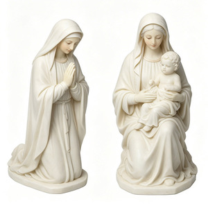 Artisanat Catholique en Résine de Haute Qualité : Buste du Saint Père, de la Sainte Vierge Marie et du Sacré Enfant Jésus – Fée Musicale Artistique Peinte à la Main - Product Image 4
