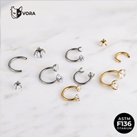 Bijoux de piercing corporel pour enfants en titane ASTM F136, pendentifs CZ, breloques croix et patte plaquées or 18 carats, boucles d'oreilles clicker
