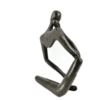 Sculpture en fonte ajourée abstraite rétro, Ornement minimaliste de penseur contemplatif, pour bureau, entrée, collection, cadeau