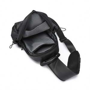 Sac banane imperméable à logo personnalisé de grande capacité, sacs de poitrine transversaux pour hommes et femmes - Product Image 5