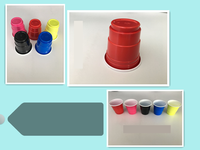Gobelets jetables en plastique PS bicolores de 2 oz, classiques rouge et blanc, de qualité alimentaire, empilables pour événements de dégustation et services d'échantillons
