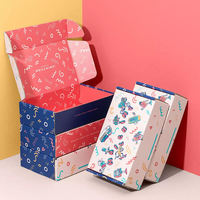 Luxuriöse Kleine Umweltfreundliche Wellpappe-Versandbox mit Prägung und Matter Laminierung in Rosa für Kleidung, Socken und Schuhe