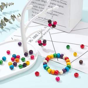 DIY Schmuckzubehör 10MM Runde Großloch-Holzperlen mit Buntem Lack für Kinder-Handarbeit, Schuhe und Taschen aus Yiwu - Product Image 2