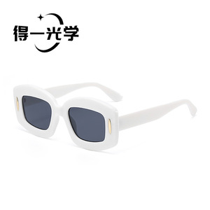 Square Oversized <b>Sunglasses</b> For Women UV400 PC Frame Type 3 Sunshades - Product Image 3