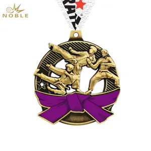 Nobele Fabrikant Martial Arts Metal 3d Karate Figuur Sport Karate Trofee Awards Medaille Ambacht