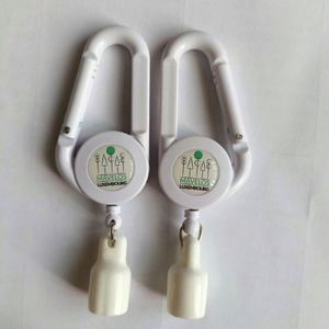 Porta-credenciales Retráctil Personalizado para Exteriores con Clip Metálico - Material ABS Colorido, Impresión Serigráfica, Regalo Promocional para Senderismo - Product Image 3