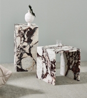 Présentoir moderne haut et bas en pierre naturelle de travertin Calacatta Violet pour hôtel de luxe, avec base en marbre blanc Arabescato Viola