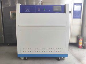 La <span class=keywords><strong>luz</strong></span> UV instrumento de prueba de envejecimiento UV Cámara máquina de prueba con torre y tipo plano - Product Image 4