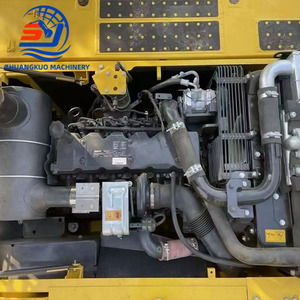 Excavadora de cadenas KOMATSU PC240LC de 24 toneladas, usada, modelo 2022, 118kW de potencia, capacidad de cazo de 0.5m, componente principal del motor, color amarillo. - Product Image 6