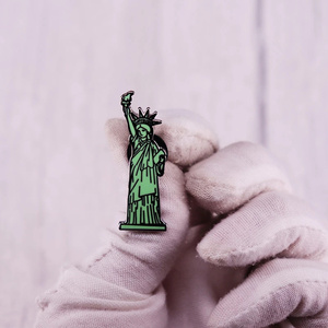 Estatua americana de la <span class=keywords><strong>libertad</strong></span> dejando dama broche Pin solapa Metal pines broches insignias exquisito esmalte Pin - Product Image 2