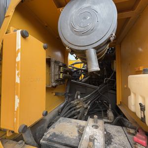 Excavadora de Orugas Usada Volvo EC220EL/EC210EL/EC230EL con Bomba Hidráulica, 22 Toneladas, Gran Fuerza de Excavación, Pocas Horas de Trabajo - Product Image 2