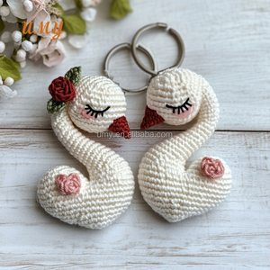 ตุ๊กตาถักโครเชต์รูปหงส์ กระต่าย แมว อามิกุมิ ผ้าฝ้าย ของขวัญวันวาเลนไทน์ พวงกุญแจตุ๊กตาขนนุ่ม ไส้ใยฝ้าย PP สำหรับทุกเพศ - Product Image 3