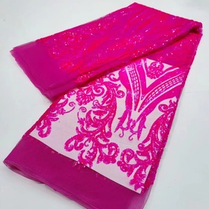 Nuovissimo Tessuto in Pizzo Africano 100% Poliestere con Paillettes Ricamate, Tessuto a Rete Verde Glitterato Nigeriano per Abiti da Sposa - Product Image 3