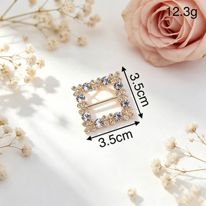 Broche ovale en strass 32*21mm en gros, broche décorative en métal doré avec boucle coulissante pour écharpe, châle et accessoires vestimentaires - Product Image 5