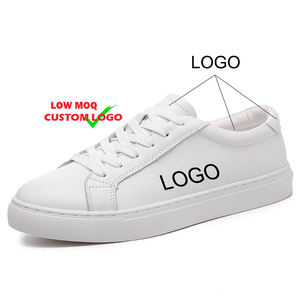 <span class=keywords><strong>Sneakers</strong></span> Casual da <span class=keywords><strong>Uomo</strong></span> in Vera Pelle Bianca con Logo Personalizzato OEM ODM di Alta Qualità - Product Image 1