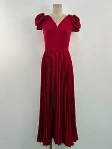 Abito da donna Boutique di qualità a vita alta con scollo a V a pieghe abito lungo in raso Haute Couture - Product Image 5