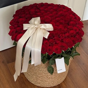 Bouquet <span class=keywords><strong>di</strong></span> Rose Artificiali in Seta Eterna Intrecciate in Paglia, Stile Medievale, Regalo <span class=keywords><strong>di</strong></span> Compleanno per Fidanzata - Product Image 1